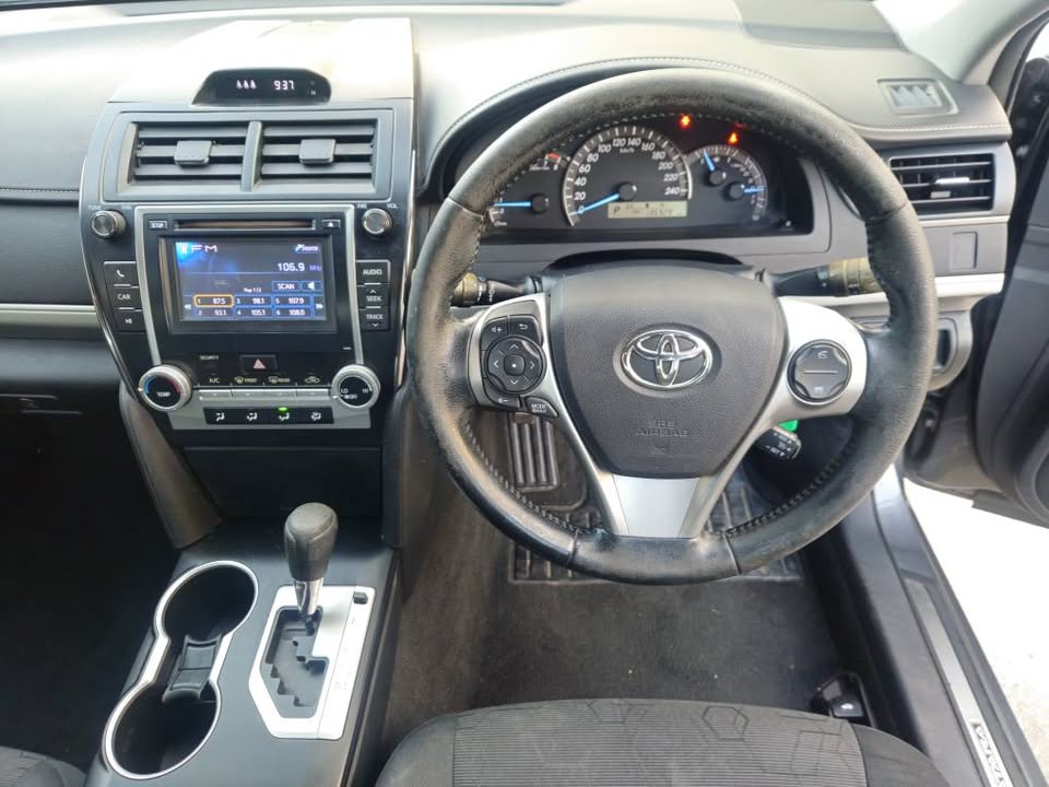 2012 Toyota camry atara 9.jpg